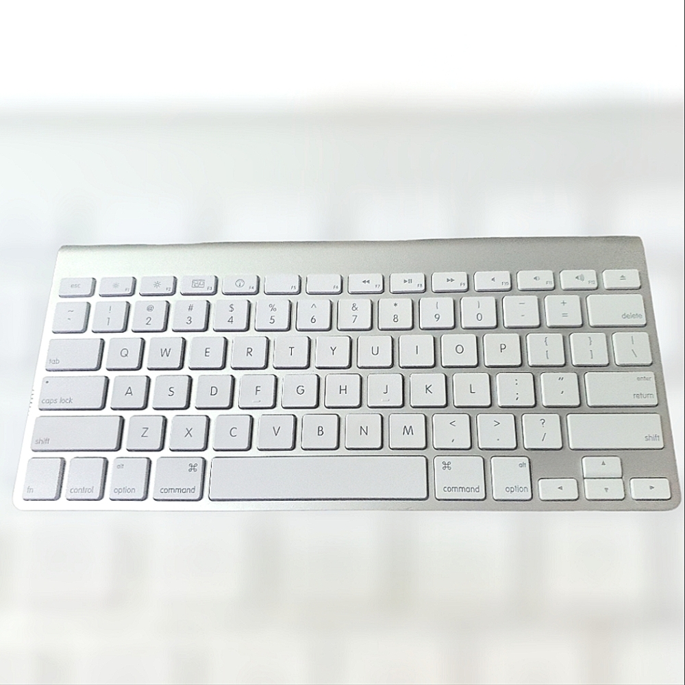 Apple Magic Wireless Keyboard